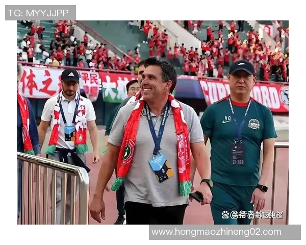 成都足球队实力之争引发热议球迷观点各异分析球队未来发展 成都足球队实力之争引发热议球迷观点各异分析球队未来发展