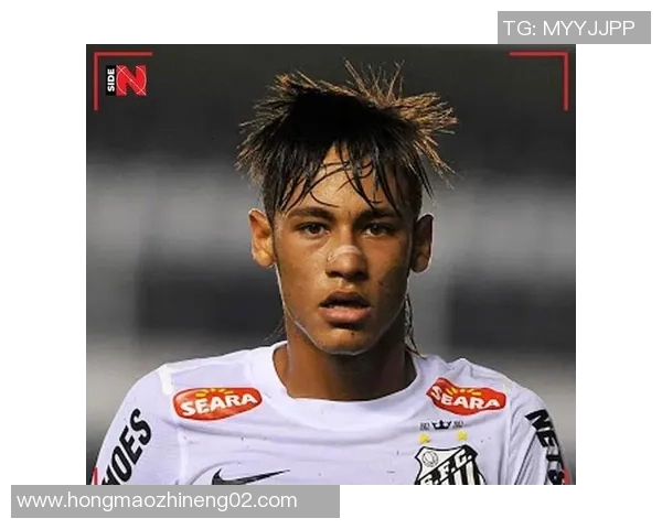 足球明星圆脸发型女生的时尚潮流与搭配技巧解析